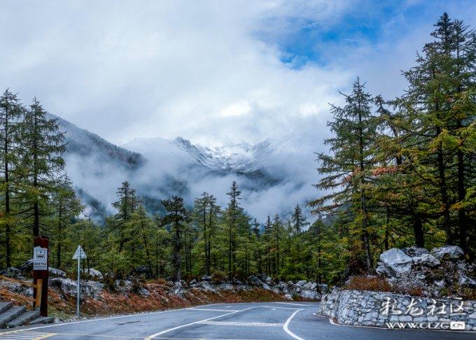 三阶魔方遇到两个观众怎么办？游戏画面